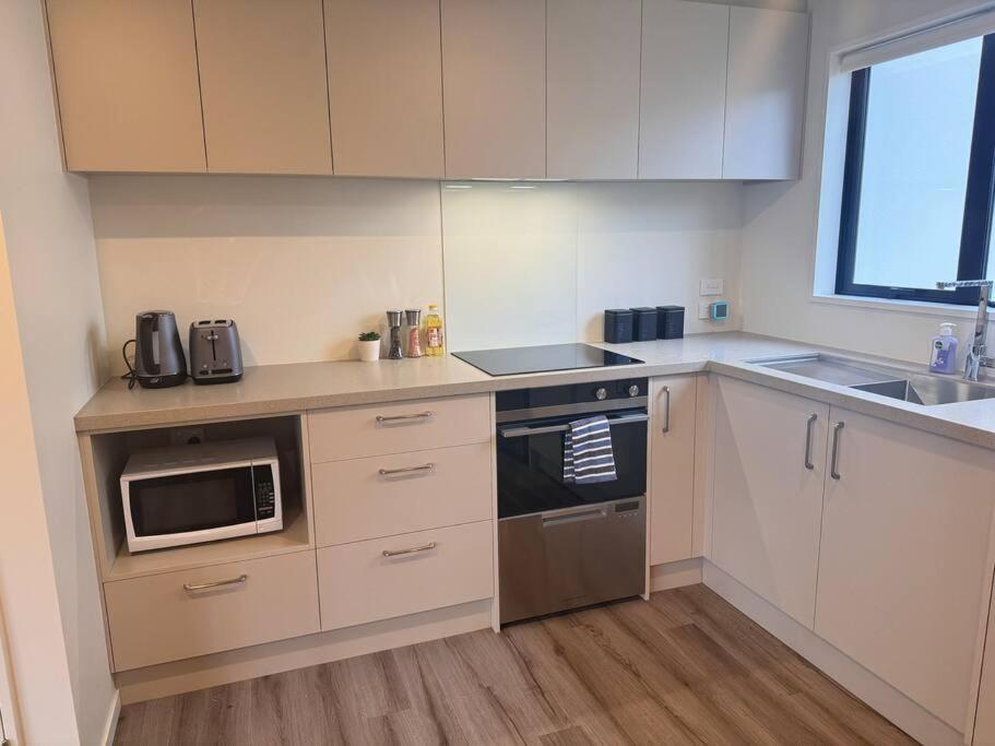 Cbd Luxury Parkside Living 2 Bedroom With Parking Крайстчерч Екстер'єр фото