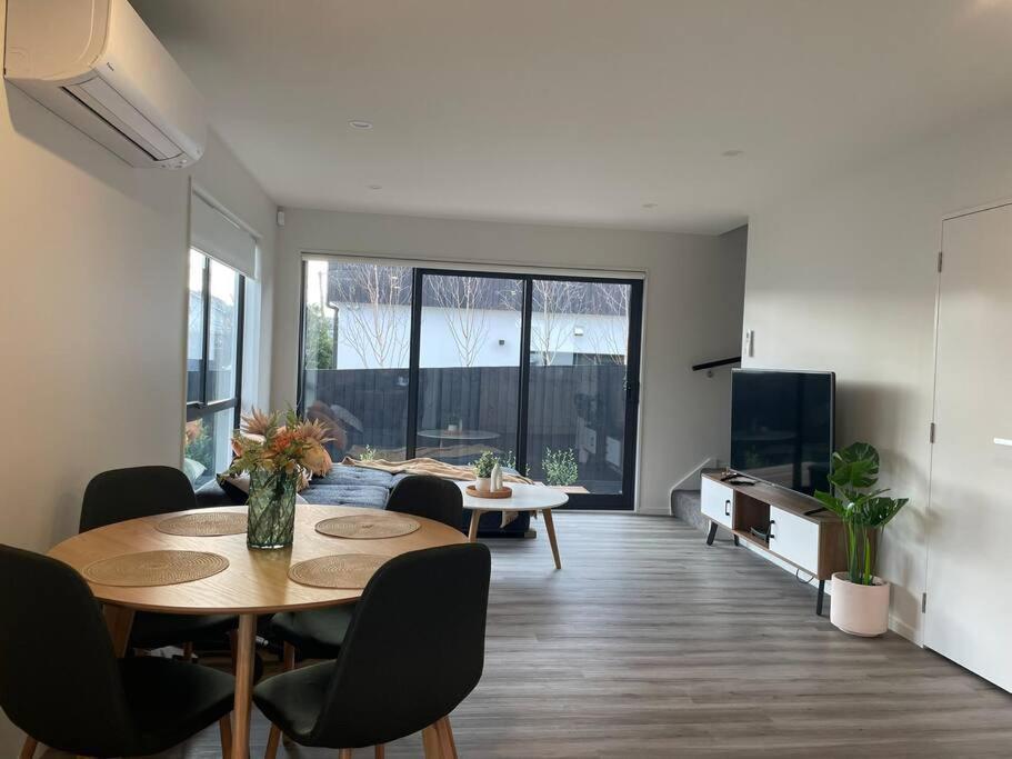 Cbd Luxury Parkside Living 2 Bedroom With Parking Крайстчерч Екстер'єр фото